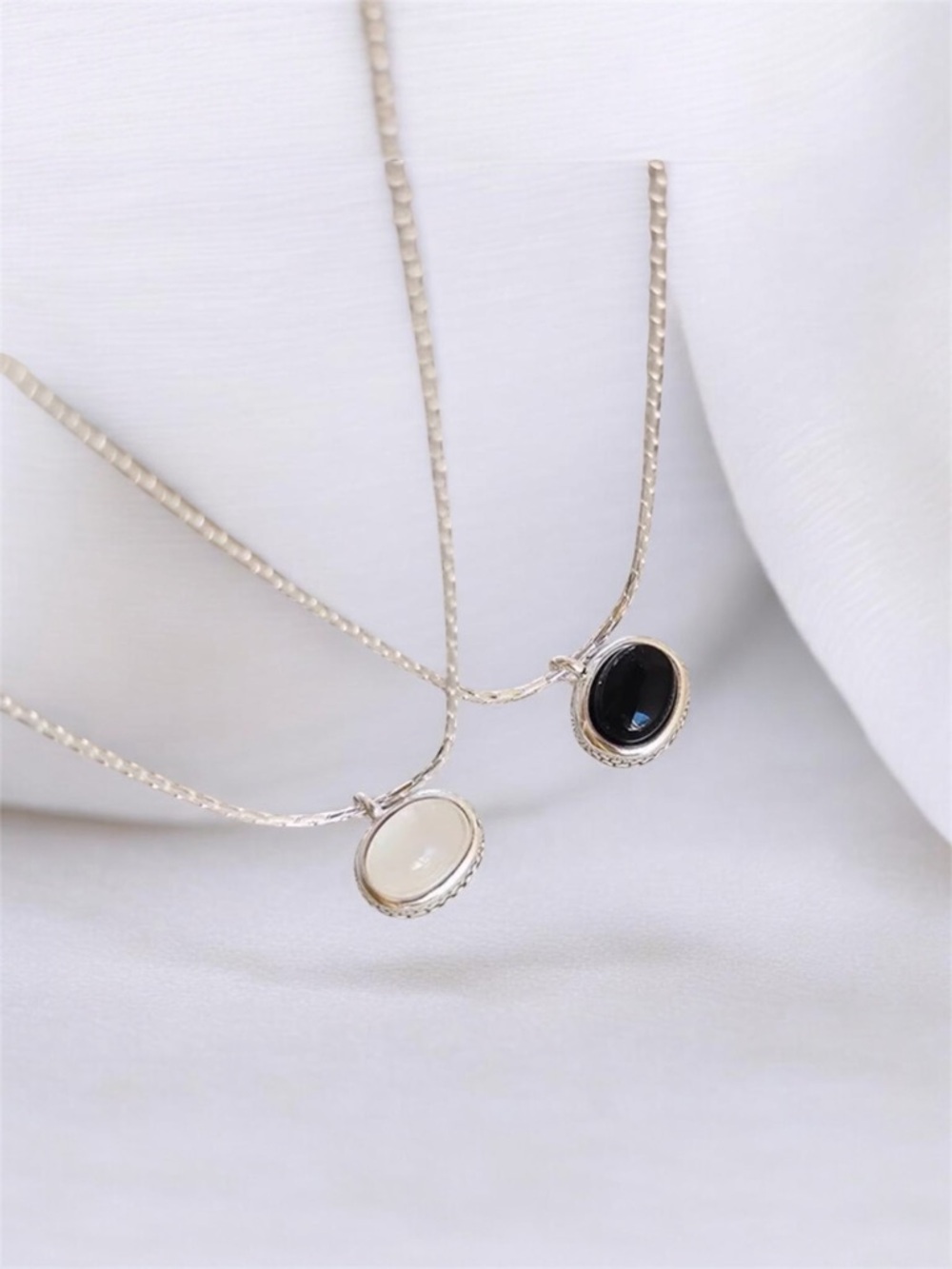 Stone Oval Pendant Necklace Onyx or Agate NWT